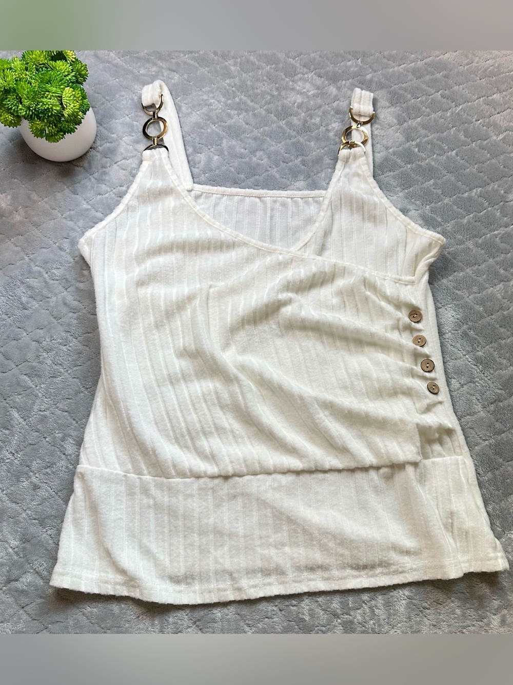 🤍 Coastal Quiet Luxury Ribbed Asymmetrical Tank Top XL